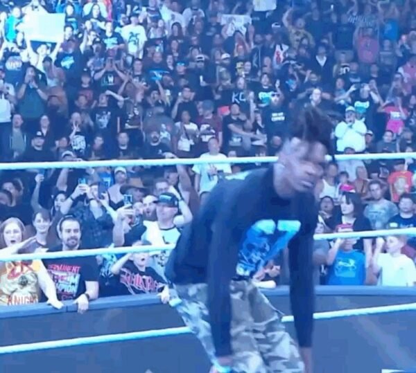WHATEVER IS WRONG THIS BROTHER 😭😭😭😭😭 #SmackDown #WWE